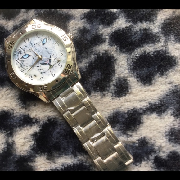 NEW STAINLESS STEEL CHROME SNOW LEOPARD WATCH - Picture 2 of 5